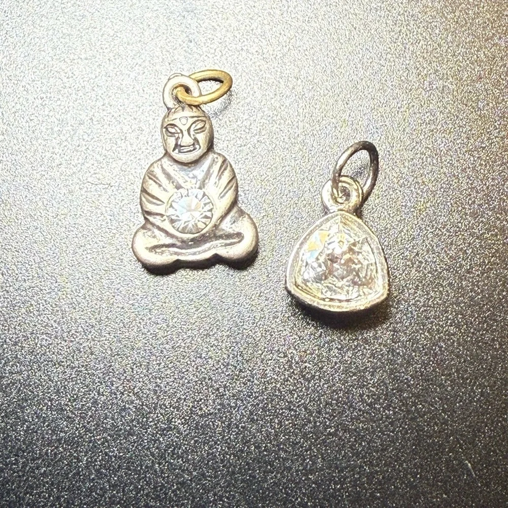 Silver Buddha Charm Pendant!